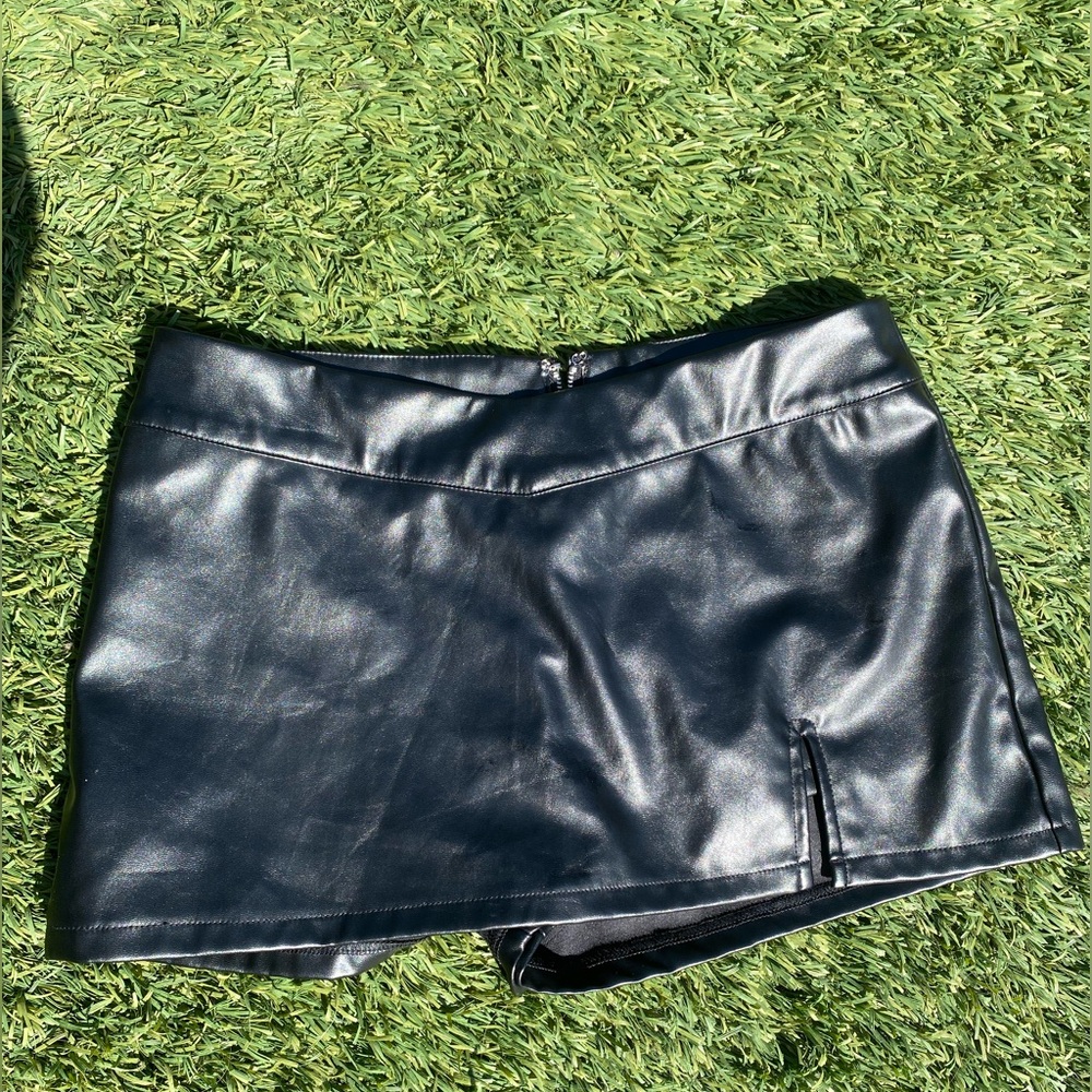 Black leather skirt